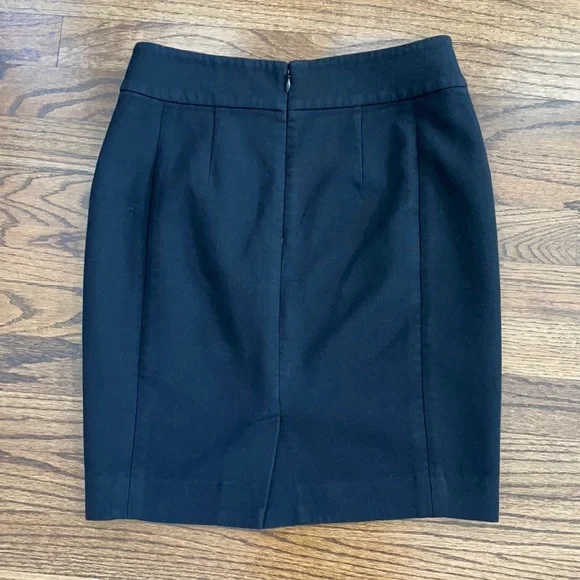Ann Taylor LOFT Black Petite Stretch Unlined Pencil Skirt - Picture 3 of 5